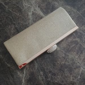 Gold prom/bal small purse.